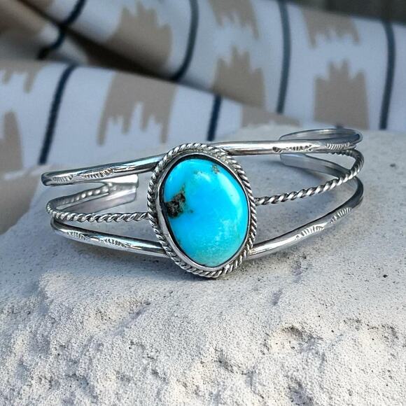 Vintage Navajo Sterling Silver Turquoise Cuff Bracelet Split Shank Stampwork 6 - Picture 2 of 8